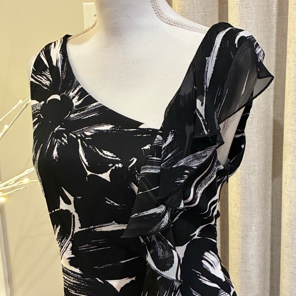 Black White Floral Dress Sz 10 Modern Art Ruffle One Shoulder Cocktail - Picture 2 of 7